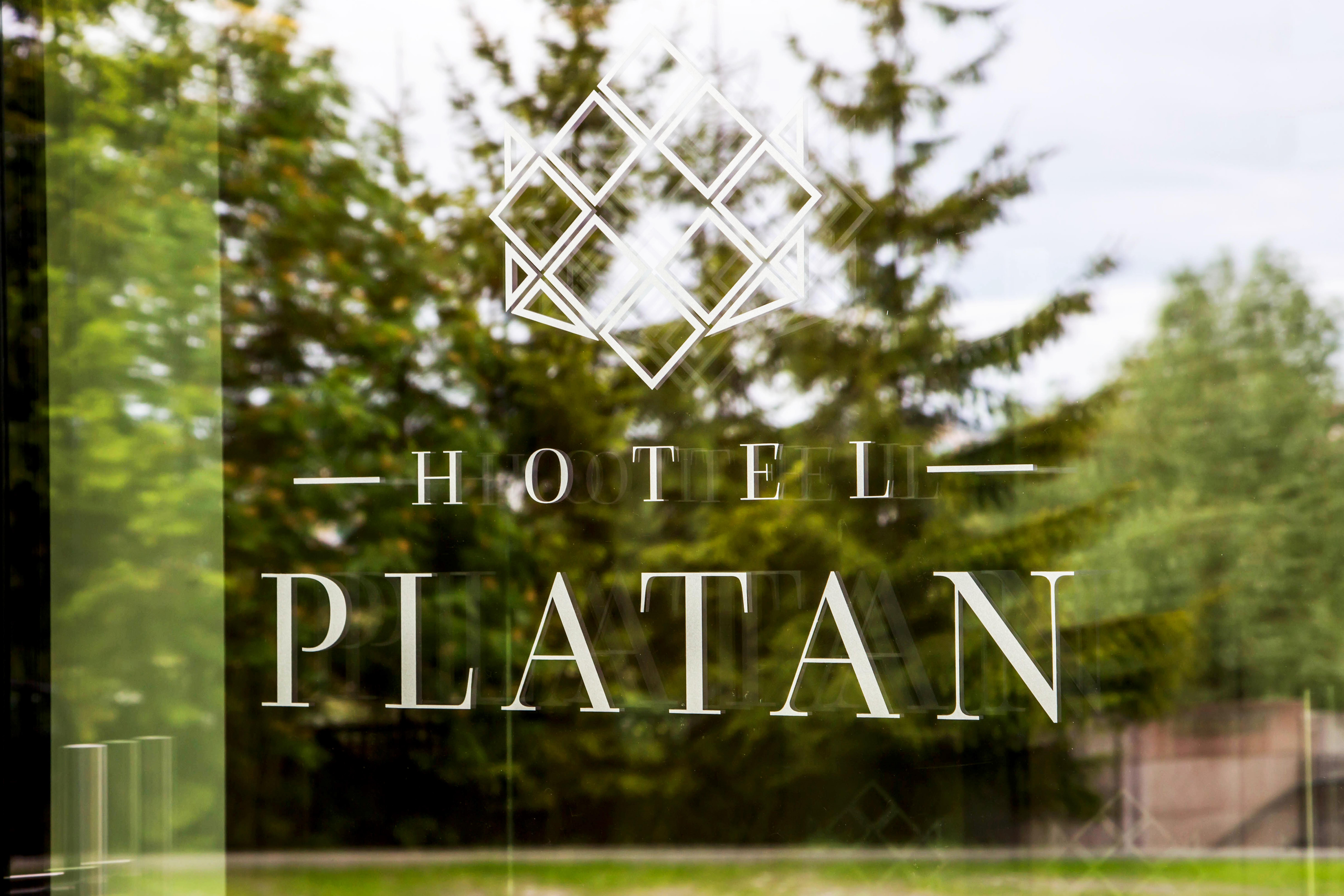 Hotel Platan Danzica Esterno foto